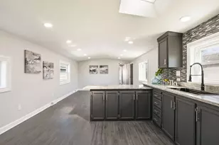 3515 Barb Ave, Park City, IL 60085 - Photo 8