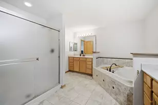 322 Hemlock Ln, Oswego, IL 60543 - Photo 38