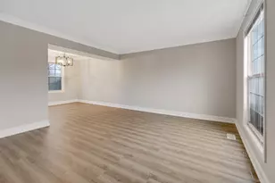 3245 Gresham Ln E, Aurora, IL 60504 - Photo 6