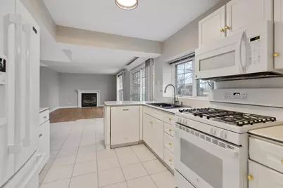 3245 Gresham Lane E, Aurora, IL 60504 - Photo 12