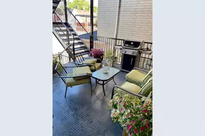 3704 N Janssen Avenue #1, Chicago, IL 60613 - Photo 12