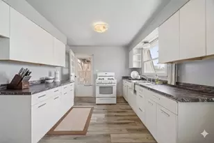 12815 Clinton St, Blue Island, IL 60406 - Photo 8