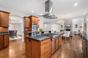 3202 Dell Pl, Glenview, IL 60025 - Photo 8