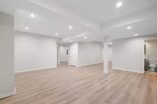 3202 Dell Pl, Glenview, IL 60025 - Photo 32