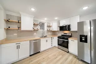 1137 N Francisco Ave, Chicago, IL 60622 - Photo 2