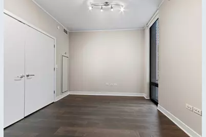744 N Clark Street #704, Chicago, IL 60654 - Photo 6