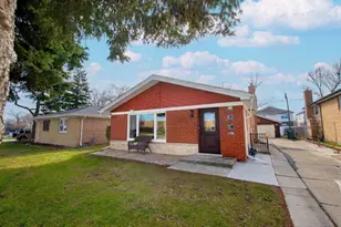 9342 Austin Ave, Oak Lawn, IL 60453 - Photo 1