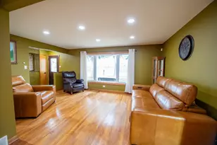 9342 Austin Ave, Oak Lawn, IL 60453 - Photo 6