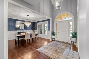 81 Landon Cir, Wheaton, IL 60189 - Photo 6