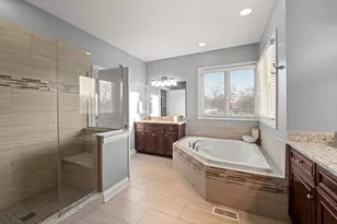 81 Landon Cir, Wheaton, IL 60189 - Photo 34