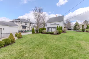 220 Hickory St, Frankfort, IL 60423 - Photo 4