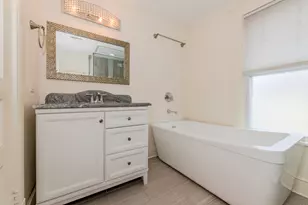 220 Hickory St, Frankfort, IL 60423 - Photo 20