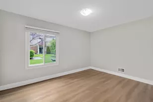7360 Fairview Ave, Downers Grove, IL 60516 - Photo 10