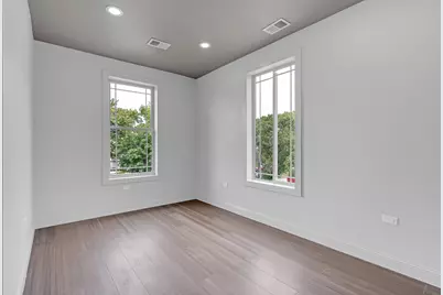 9100 Kenton Avenue, Skokie, IL 60076 - Photo 32