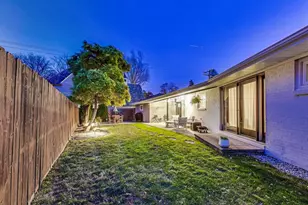 705 N County Line Rd, Hinsdale, IL 60521 - Photo 36