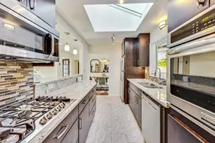 705 N County Line Rd, Hinsdale, IL 60521 - Photo 16