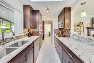 705 N County Line Rd, Hinsdale, IL 60521 - Photo 14