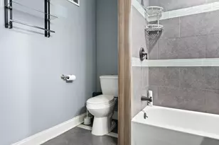 11 Cour Caravelle, Palos Hills, IL 60465 - Photo 22