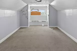 8106 S Burnham Ave, Chicago, IL 60617 - Photo 6