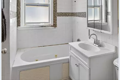 8106 S Burnham Avenue, Chicago, IL 60617 - Photo 12