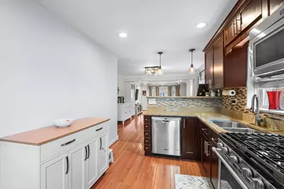 5904 W Berenice Avenue, Chicago, IL 60634 - Photo 8