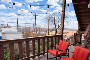 944 W 18th St, Chicago, IL 60608 - Photo 18