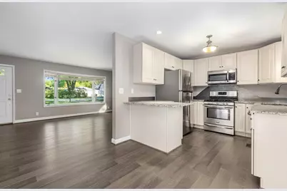 16340 S McGrath Drive, Plainfield, IL 60586 - Photo 2