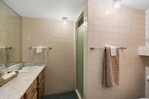 667 N Lake St, Grayslake, IL 60030 - Photo 16