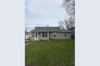 905 E North Street, Pontiac, IL 61764 - Photo 1