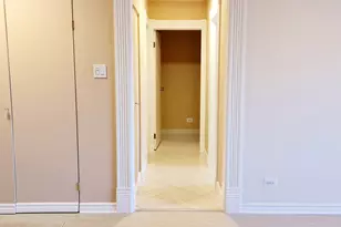 3700 Capri Ct, Glenview, IL 60025 - Photo 4