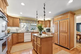 209 E Washington Ave, Lake Bluff, IL 60044 - Photo 8