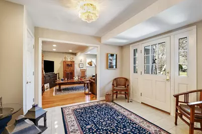 209 E Washington Avenue, Lake Bluff, IL 60044 - Photo 4