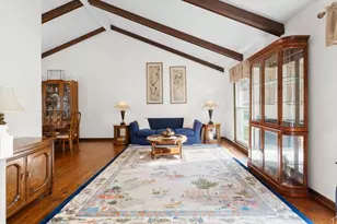 6531 Midhurst Rd, Downers Grove, IL 60516 - Photo 4