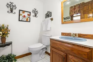 6531 Midhurst Rd, Downers Grove, IL 60516 - Photo 10