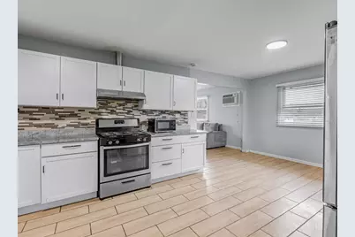 15316 Parkside Drive, Markham, IL 60428 - Photo 8