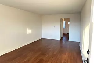 222 S Tryon St, Woodstock, IL 60098 - Photo 8