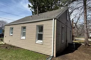 2824 School St, Rockford, IL 61101 - Photo 6