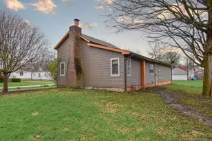 310 N 1st St, Fairbury, IL 61739 - Photo 32