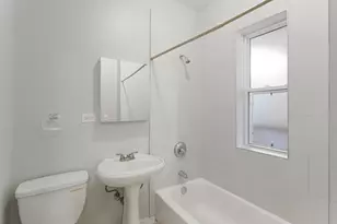 1456 W Fargo Ave, Chicago, IL 60626 - Photo 8