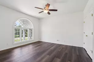 6605 Oakwood Manor Dr, Crystal Lake, IL 60012 - Photo 36