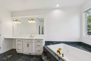 6605 Oakwood Manor Dr, Crystal Lake, IL 60012 - Photo 30