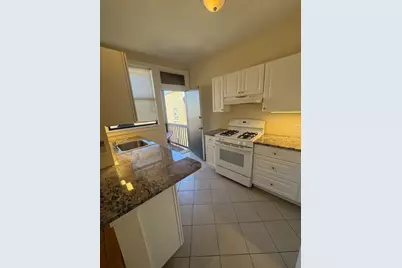1742 W Estes Avenue #211, Chicago, IL 60626 - Photo 8