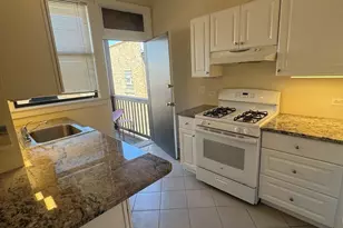 1742 W Estes Ave, Chicago, IL 60626 - Photo 8