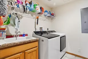 1624 Arrington Dr, North Chicago, IL 60064 - Photo 16