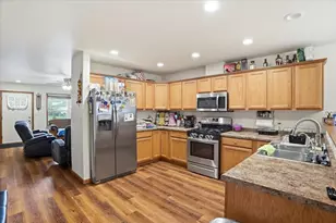 1624 Arrington Dr, North Chicago, IL 60064 - Photo 6