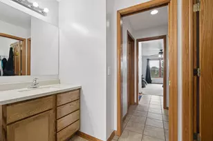 611 Prairie View Ln, Hinckley, IL 60520 - Photo 26