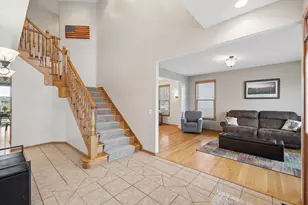 611 Prairie View Ln, Hinckley, IL 60520 - Photo 6
