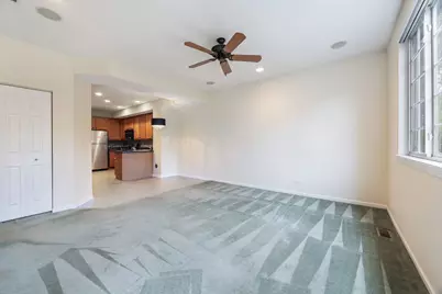 2556 Camberley Circle #2-813, Westchester, IL 60154 - Photo 6