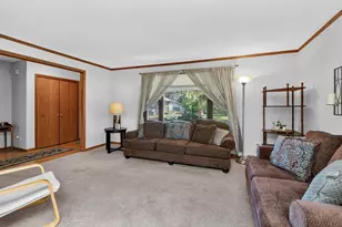 13712 S Mallard Ct, Plainfield, IL 60544 - Photo 2