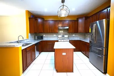 462 Grosvenor Lane, Aurora, IL 60504 - Photo 6